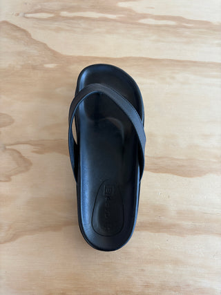 Jandals - leather - black - CARRIE