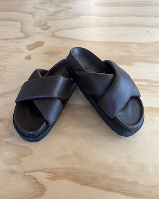 Puffer Sandals - leather - dark chocolate - CARRIE