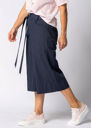 cotton shorts - knee length - navy